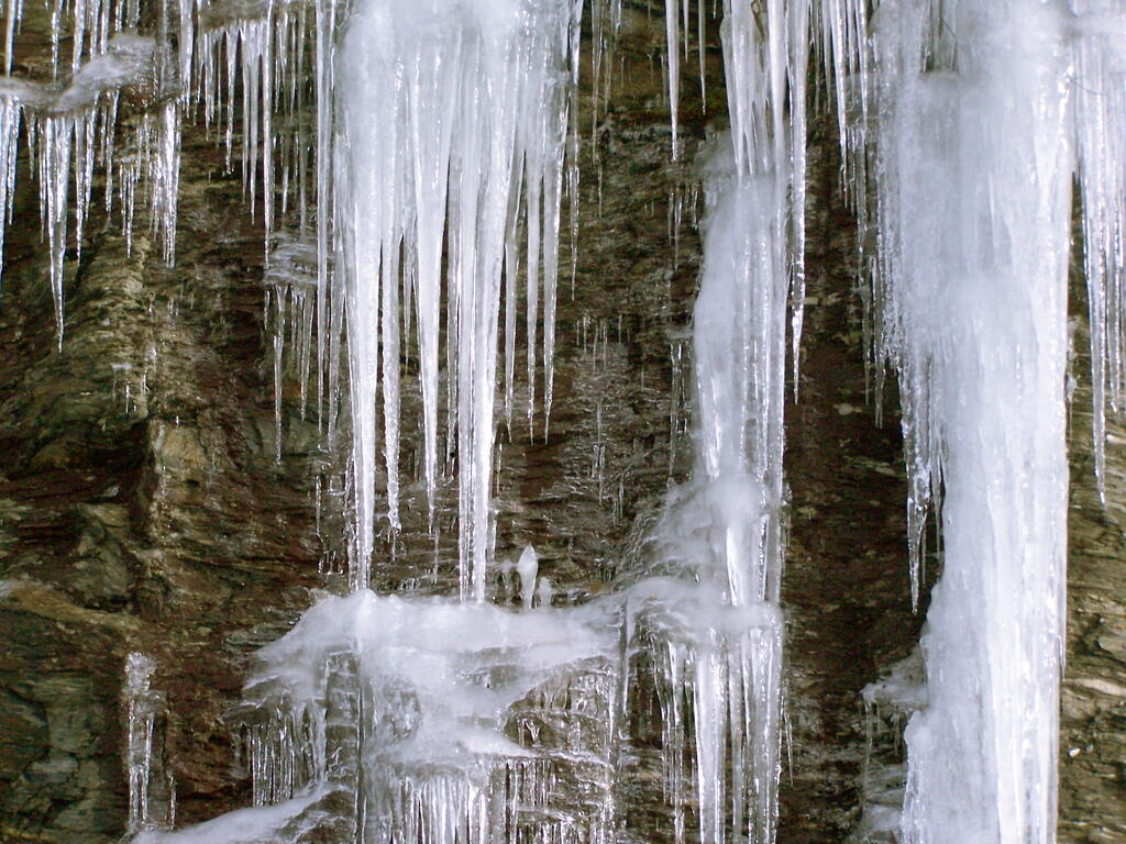 Photo: Icles