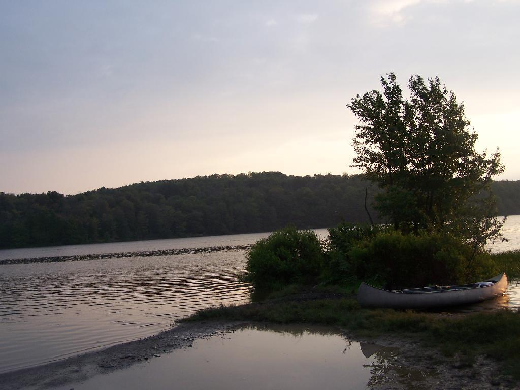 Photo: Canoe Photo: Canoe