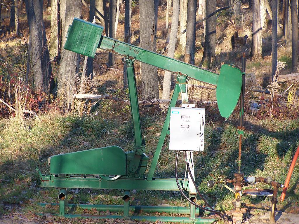 Photo: Oil Well Photo: Oil Well