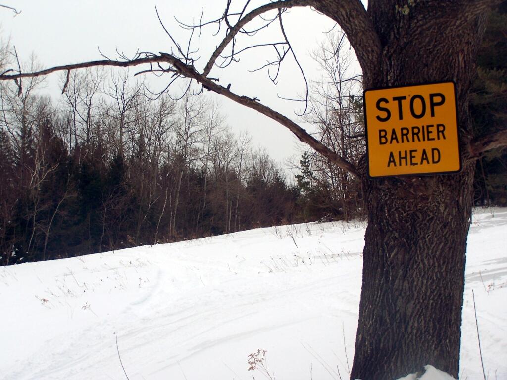 Photo: Stop Barrier Ahead