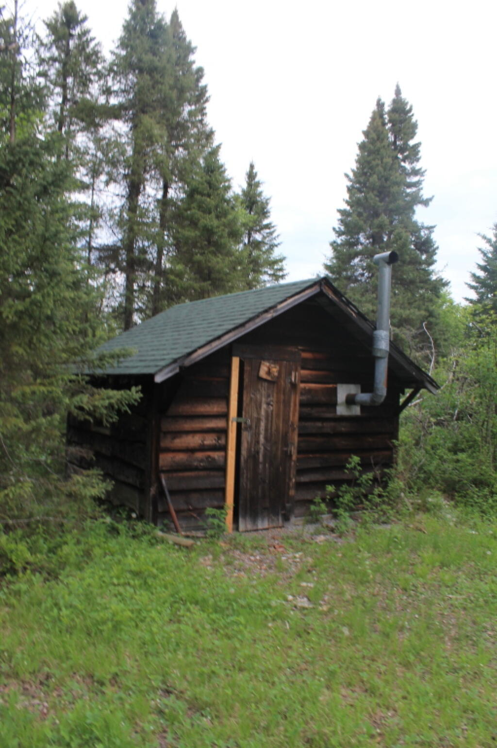 Photo: Old Cabin at East of Helldiver Dump
