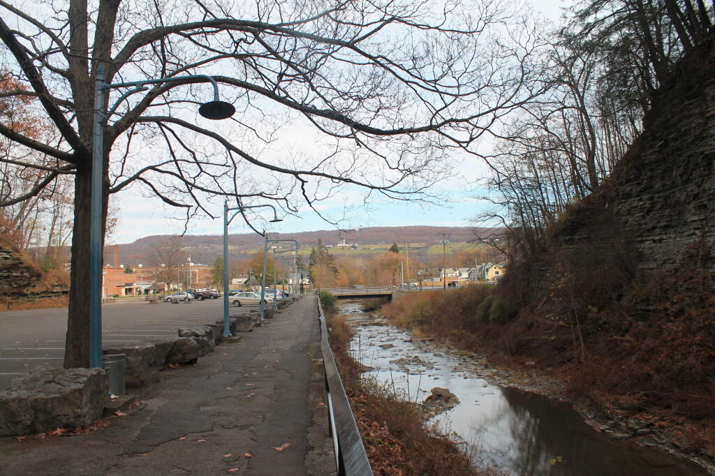 Photo: Watkins Glen: Closed for the Season Photo: Watkins Glen: Closed for the Season