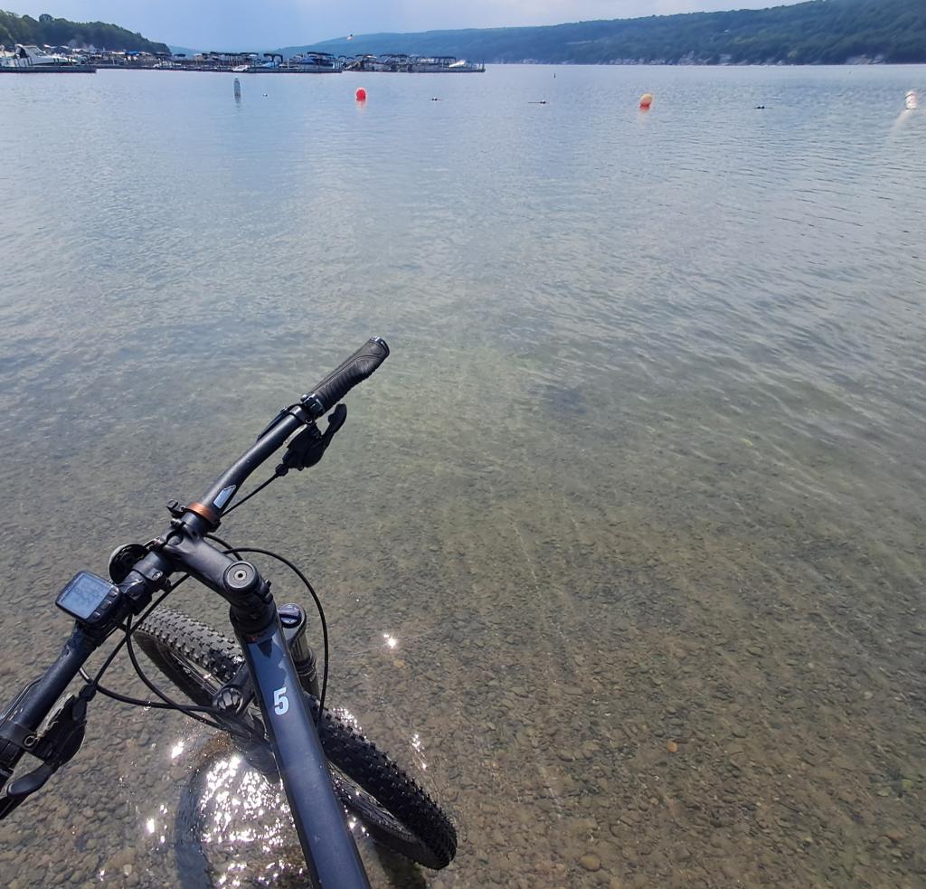 Photo: Touchdown in Kueka Lake