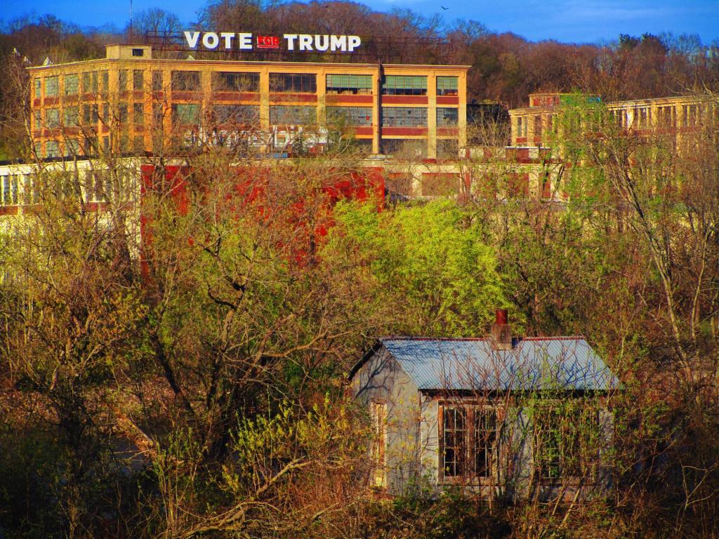 Photo: Vote for Trump