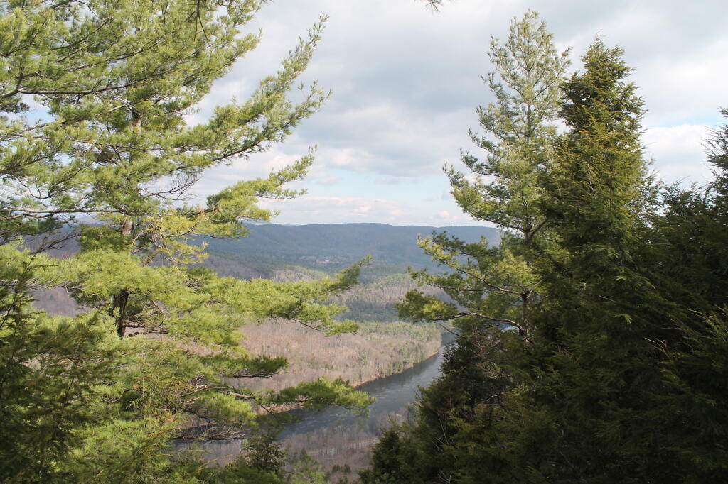 Photo: Anotehr View of the Beautiful Hudson River Photo: Anotehr View of the Beautiful Hudson River