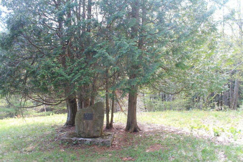 Photo: Monument at Duck Pond