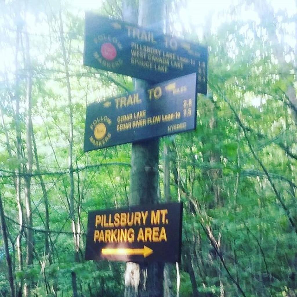 Photo: Once you get past this sign, 2.8 miles comes easy as it's relatively flat