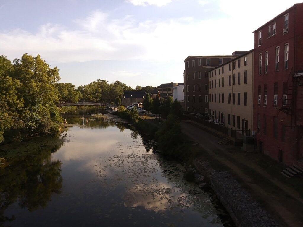 Photo: Kueka Outlet In The Village