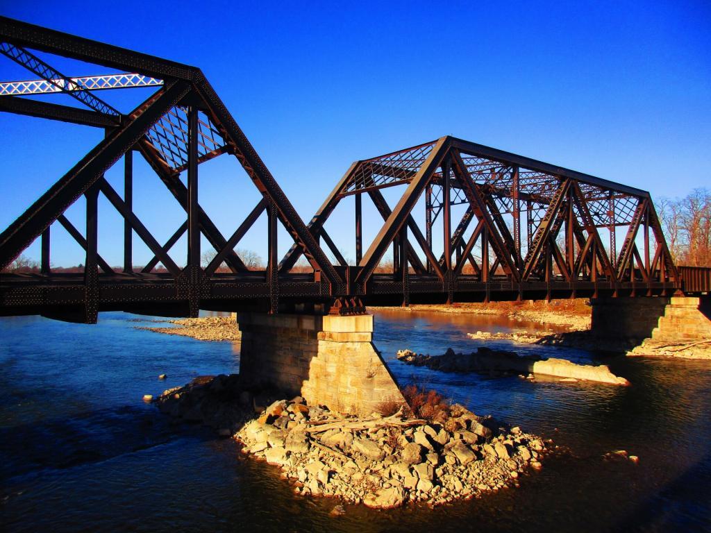Photo: NY 5S to Rail Bridge Photo: NY 5S to Rail Bridge
